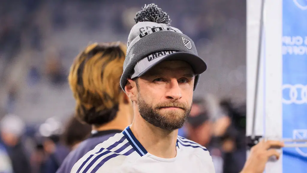 November-29-2025-San-Diego-California-USA-Thomas-Muller-13-of-the-Vancouver-Whitecaps-celebrates-after-winning-the-Audi-2025-MLS-Fussball-Herren-USA-Cup-Playoffs-Western-Conference-Final-match-against-the-San-Diego-FC-on-Saturday-November-29-2025-at-Snapdragon-Stadium-in-San-Diego-California