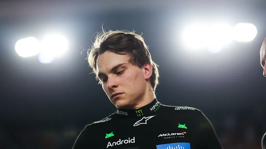 PIASTRI-Oscar-aus-McLaren-F1-Team-MCL39-portrait-during-the-2025-Formula-1-Qatar-Grand-Prix-23th-round-of-the-2025-FIA-Formula-One-World-Championship-from-November-28-to-30-2025-on-the-Lusail-International-Circuit-in-Lusail-Qatar-Photo-DPPI