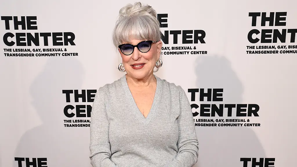 NEW-YORK-NEW-YORK-JUNE-02-Bette-Midler-attends-The-Center-Hosts-Fashion-Centered-2025-Fundraiser-Dinner-at-The-Center-on-June-02-2025-in-New-York-City