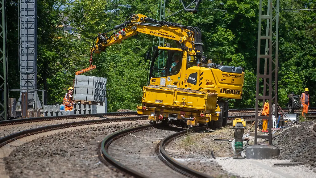Verkehrsminister-fordert-bessere-Infos-zu-Bahnbaustellen