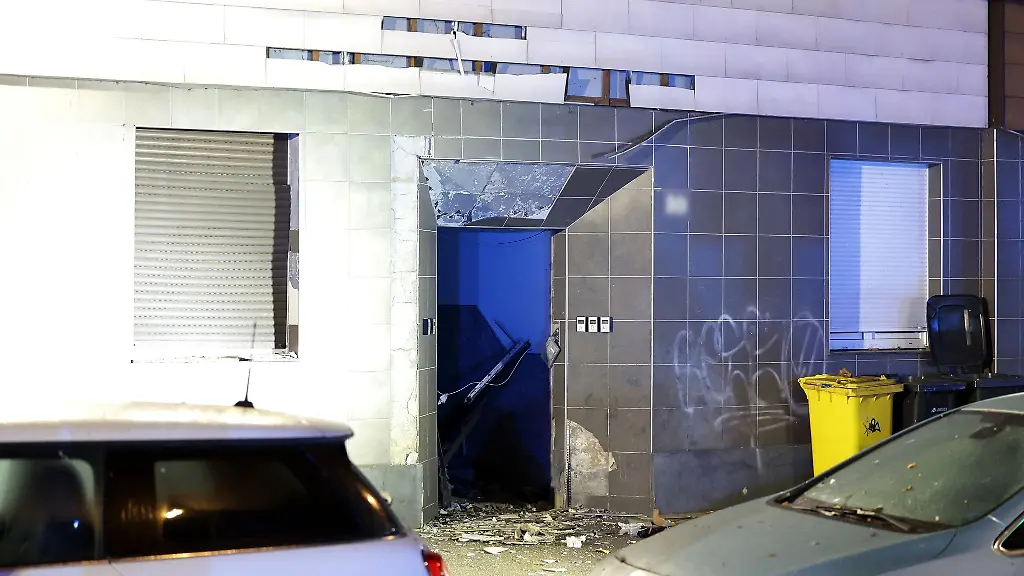 Ermittler-finden-Hinweise-auf-einen-Sprengsatz