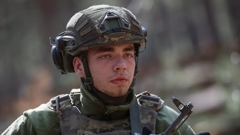 FILE-PHOTO-Pavlo-Broshkov-a-young-recruit-of-the-28th-Knights-of-the-Winter-Campaign-Separate-Mechanised-Brigade-of-the-Ukrainian-Armed-Forces-attends-an-exercise-amid-Russia-s-attack-on-Ukraine-in-Kyiv-region-Ukraine-April-4-2025
