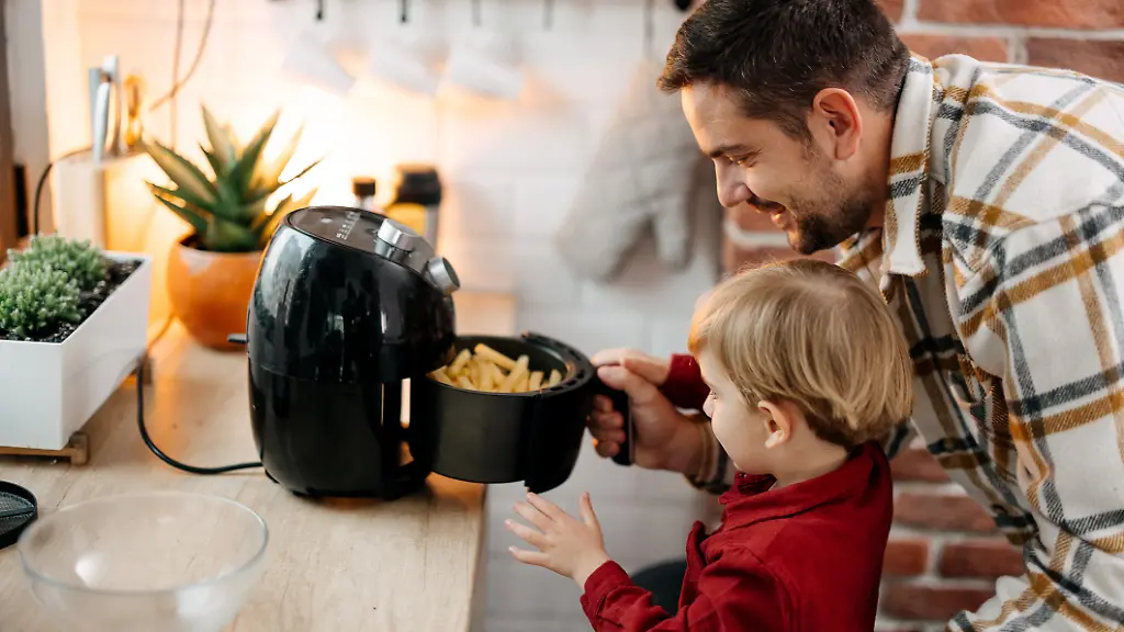 So-gelingen-Pommes-Muffins-und-Co-im-Airfryer