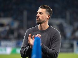 Schlechteste Abwehr der Liga: FC Augsburg schmeißt Sandro Wagner nach nur 14 Pflichtspielen raus