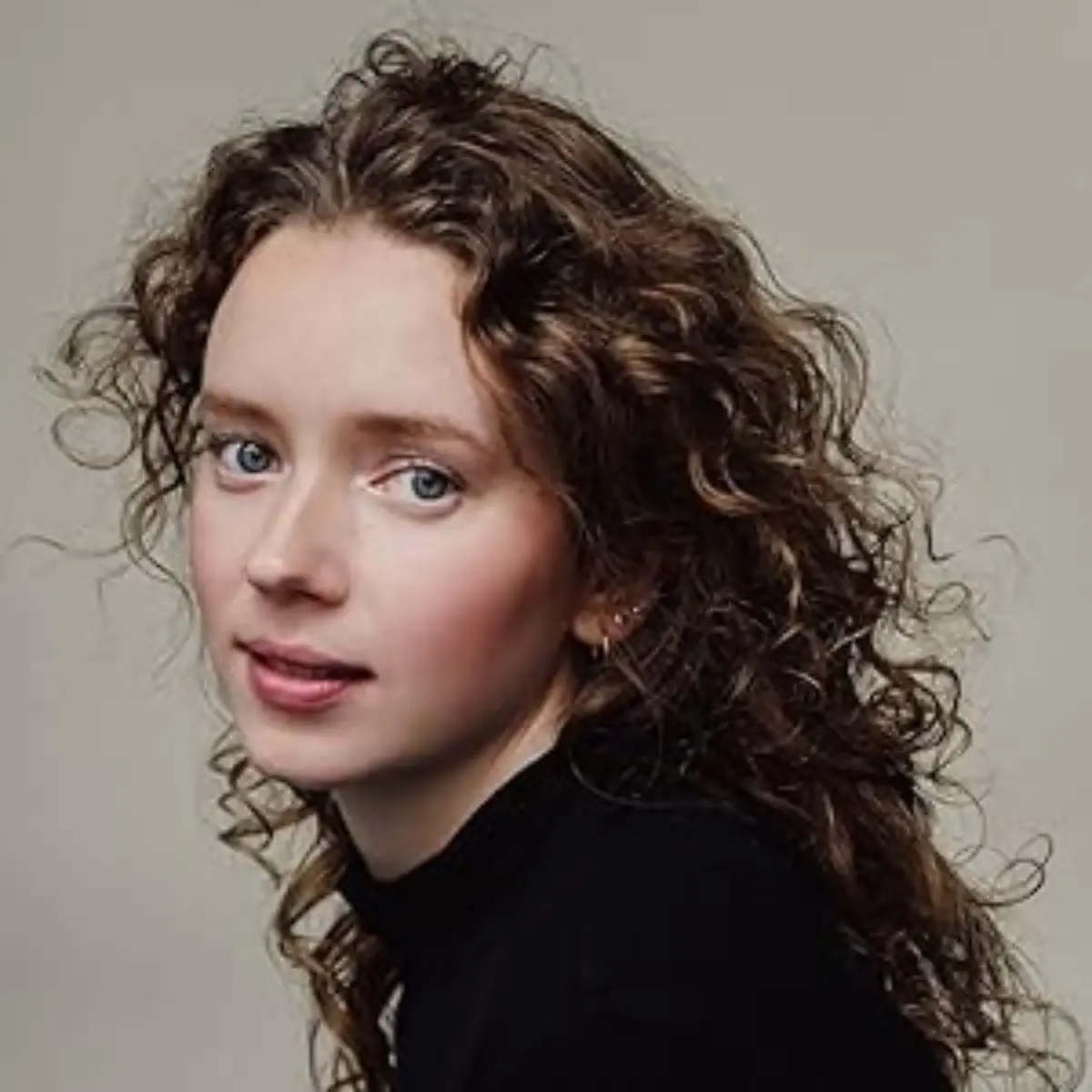 j2vt4u88lslfm9b3gb86n6kq01._SX300_CR0,0,300,300_