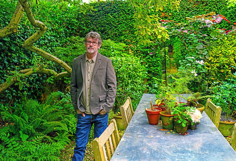 Nigel-Slater-THE-JOY-OF-NIGEL-SLATER-His-first-memoir-Toast-was-about-his-sad-childhood