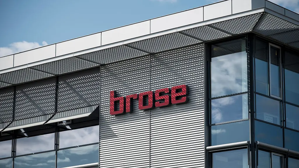 Der-Autozulieferer-Brose-und-die-Gewerkschaft-IG-Metall-haben-sich-auf-einen-Zukunftsplan-fuer-den-Standort-Wuerzburg-geeinigt