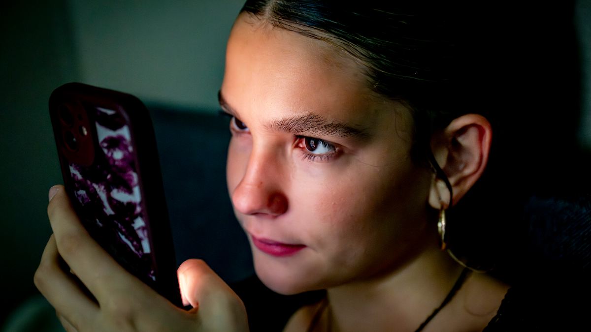 Sog-des-Internets-Welche-Gefahren-birgt-das-endlose-Scrollen-f-r-Kinder-