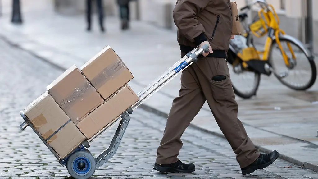 Zwei-Paketzusteller-in-Braunschweig-wollten-offenbar-illegal-ihr-Gehalt-aufbessern