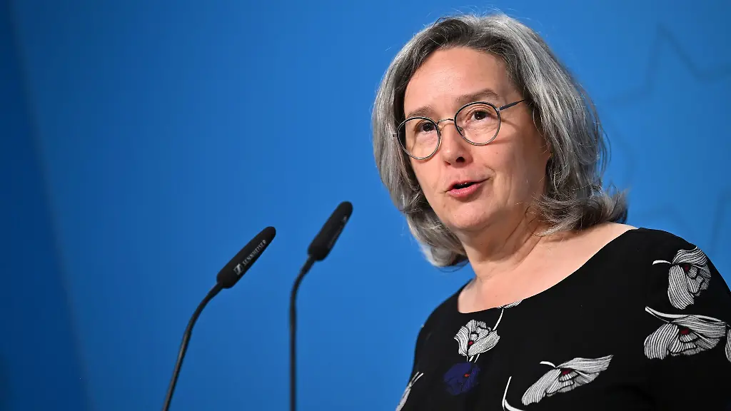 Heike-Werner-Linke-arbeitet-jetzt-fuer-die-Rosa-Luxemburg-Stiftung