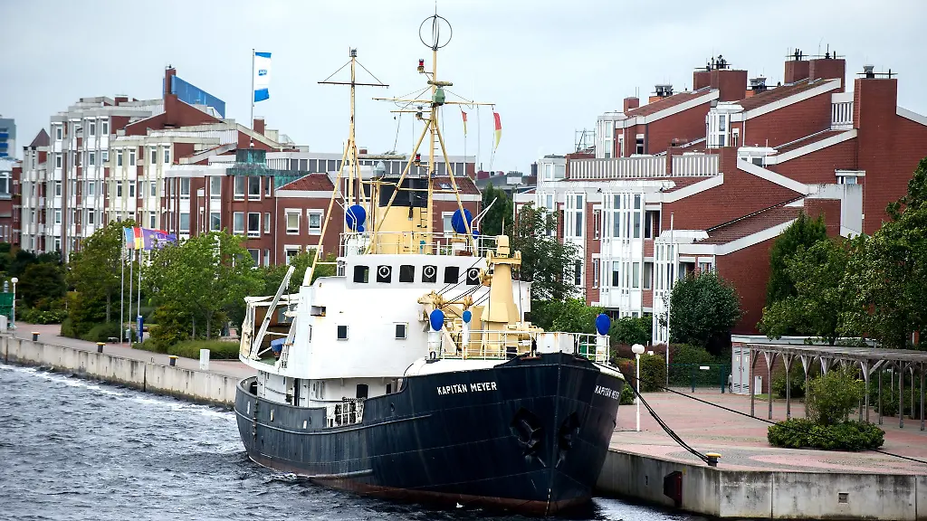 Im-Innern-des-Museumsschiffs-Kapitaen-Meyer-hat-es-gebrannt