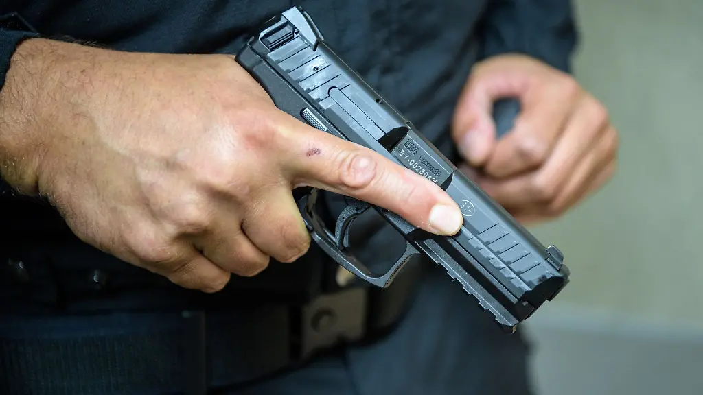Bei-dem-Einsatz-fiel-mindestens-ein-Schuss-aus-einer-Dienstwaffe-der-Polizei