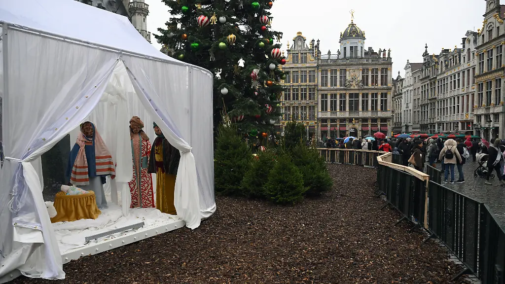 An-artwork-by-German-artist-Victoria-Maria-showing-the-Christmas-nativity-scene-with-faceless-characters-is-displayed-on-the-Grand-Place-in-Brussels-on-November-28-2025