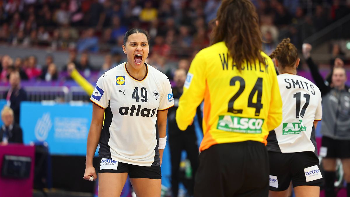 Vierter-Sieg-im-vierten-WM-Spiel-DHB-Frauen-l-sen-F-r-er-Problem-nach-15-schwierigen-Minuten