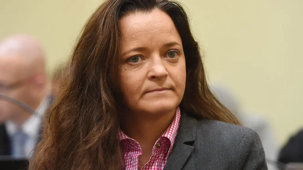 Die-NSU-Terroristin-Beate-Zschaepe-wurde-2018-zu-lebenslanger-Haft-verurteilt