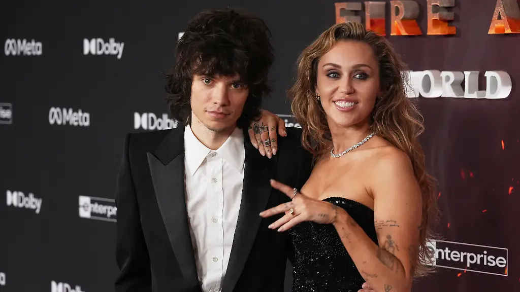 Miley-Cyrus-arrives-with-her-boyfriend-Maxx-Morando-at-the-premiere-of-Avatar-Fire-and-Ash-on-Monday-Dec-1-2025-at-Dolby-Theatre-in-Los-Angeles