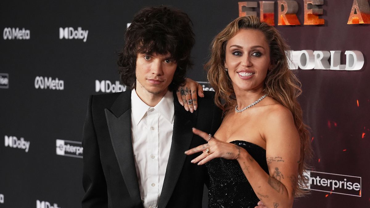 S-ngerin-ist-verbl-fft-Miley-Cyrus-und-Maxx-Morando-sind-verlobt