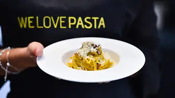 AFP__20190406__1FE6RG__v1__HighRes__ItalyFoodCarbonaraDayTraditional