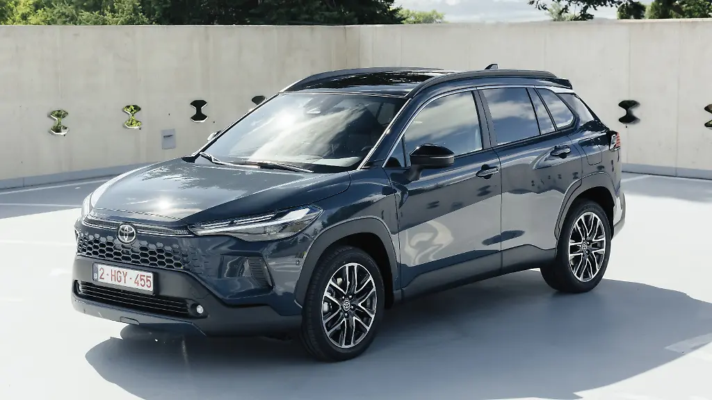 Toyota-hat-den-Corolla-Cross-leicht-modifiziert