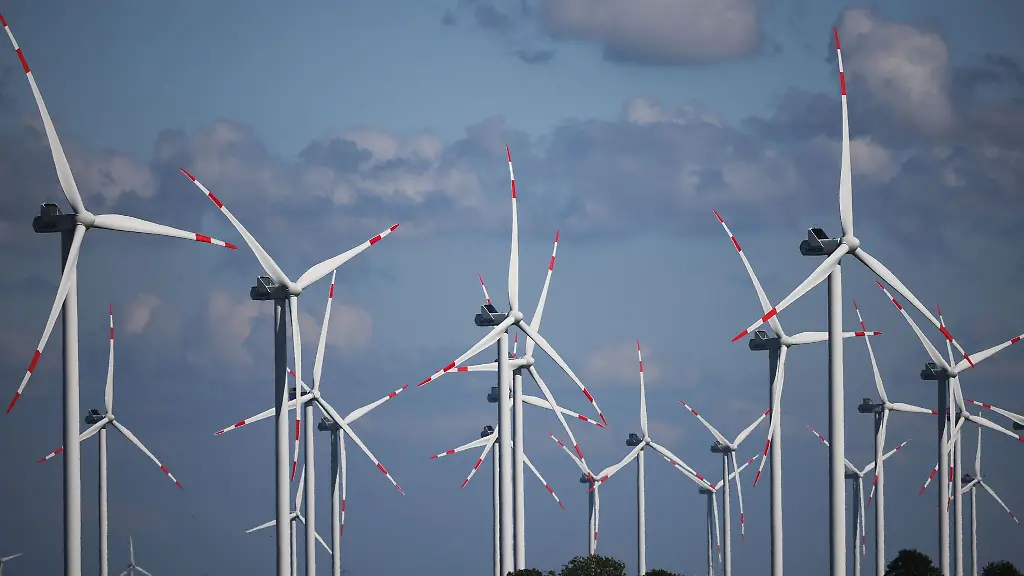 Die-Windkraft-war-2024-wichtigster-erneuerbarer-Energietraeger-in-Schleswig-Holstein-Symbolbild