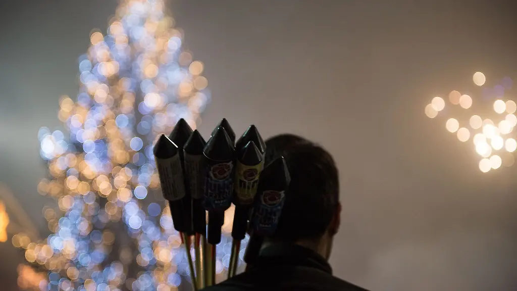 Damit-s-nur-am-Himmel-kracht-Worauf-Sie-bei-Feuerwerkskauf-und-Lagerung-achten-sollten