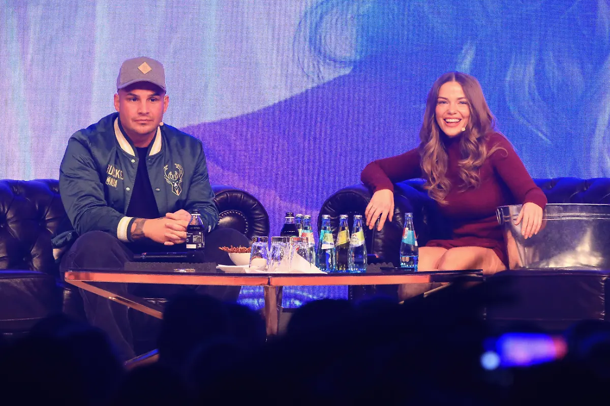 OMG-das-Couchgespraech-mit-Pietro-Lombardi-und-Laura-Maria-Rypa-Chemnitz-4-1