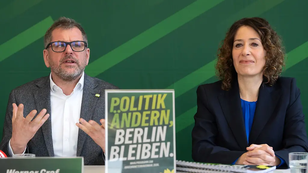 Werner-Graf-und-Bettina-Jarasch-ziehen-als-Spitzenduo-fuer-die-Gruenen-in-den-Wahlkampf