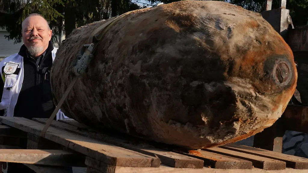 In-Oranienburg-liegen-noch-etliche-Blindgaenger-unter-der-Erde