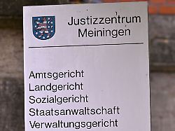 Thüringen: Mordvorwurf: Zwei Mädchen und zwei Jungen angeklagt