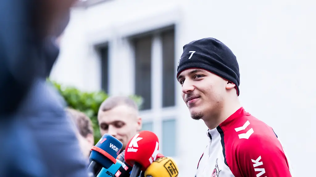 Said-El-Mala-1-FC-Cologne-13-im-Mediengespraech-Interview-Mixed-Zone-1-Fussball-Bundesliga-Bundesliga-Training-1-FC-Cologne-Geissbockheim-03-12