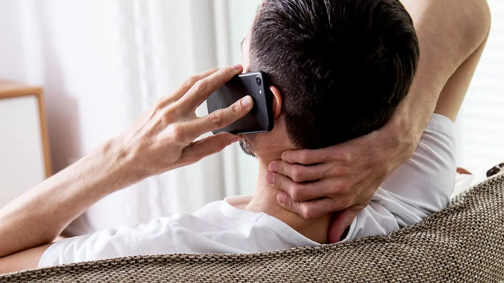 Betrueger-nutzen-gefaelschte-Anrufe-mit-der-Nummer-116-116-um-an-vertrauliche-Daten-wie-PIN-oder-TAN-zu-gelangen