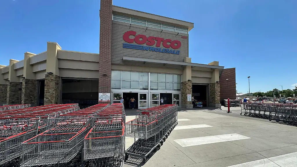 Shopping-carts-stand-outside-a-Costco-warehouse-Tuesday-July-8-2025-in-Sheridan-Colo
