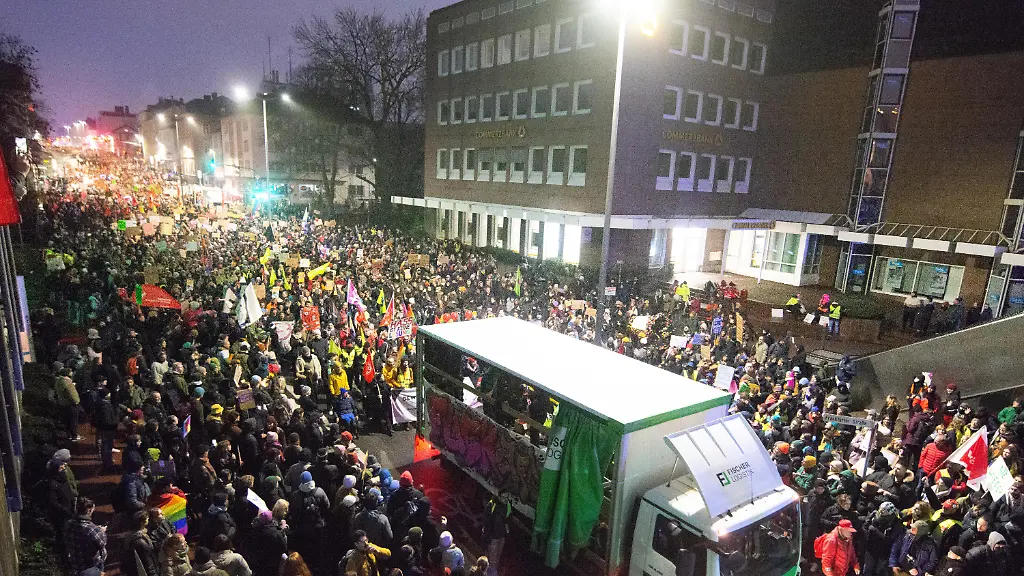 More-than-50-000-people-take-part-in-a-large-demonstration-against-the-newly-launched-AFD-youth-organization-which-aims-to-promote-a-far-right-youth-training-organization-in-Giessen-Germany-on-November-29-2025