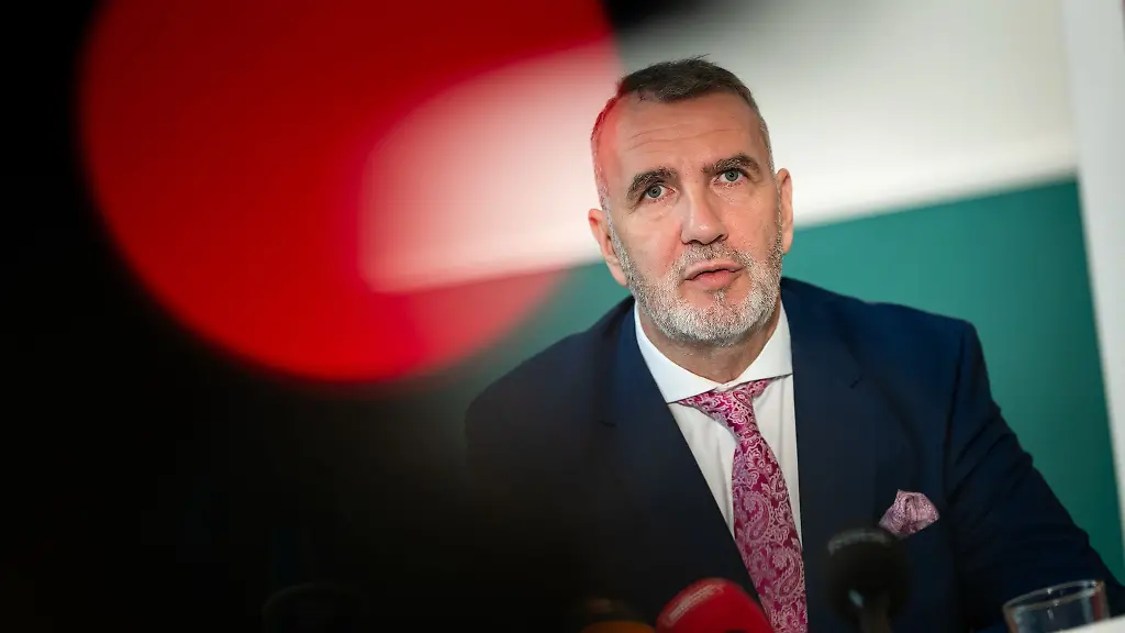 Thueringens-Digitalminister-Steffen-Schuetz-ist-gegen-eine-europaeische-Chatkontrolle