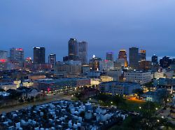 Viele gar nicht kriminell?: Trump lässt Migranten in New Orleans jagen - und droht mit Nationalgarde