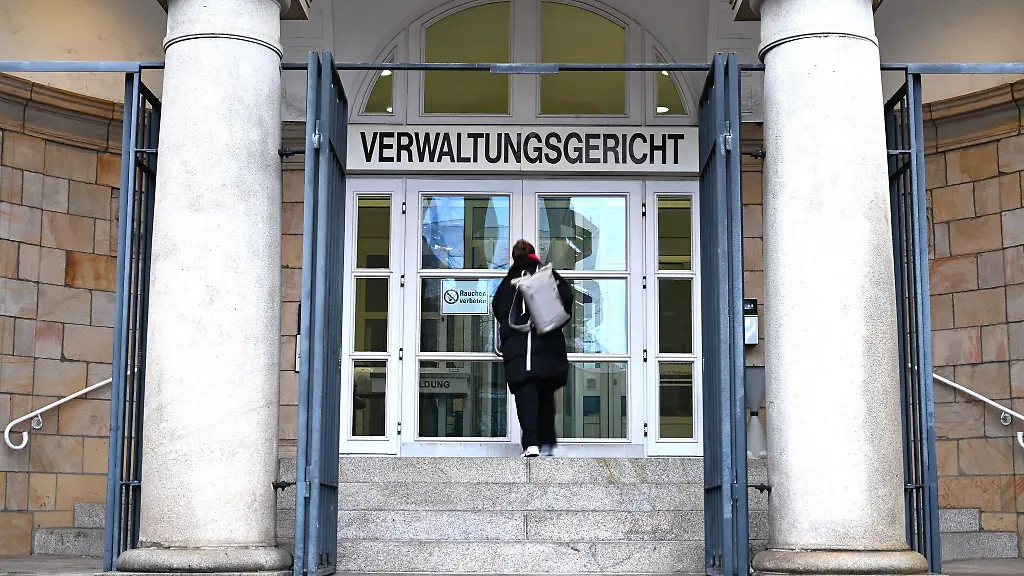 Duerfen-Kommunen-fuer-Gewerbegrundstuecke-deutlich-hoehere-Grundsteuerhebesaetze-berechnen-als-fuer-Wohngrundstuecke-Darueber-entscheidet-das-Verwaltungsgericht-Gelsenkirchen