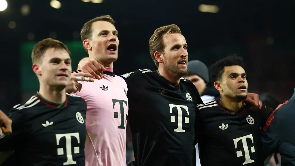 Soccer-Football-DFB-Cup-Round-of-16-1-FC-Union-Berlin-v-Bayern-Munich-Stadion-An-der-Alten-Forsterei-Berlin-Germany-December-3-2025-Bayern-Munich-s-Harry-Kane-celebrates-after-the-match-with-Manuel-Neuer-Luis-Diaz-and-Joshua-Kimmich-REUTERS-Lisi-Niesner-DFB-REGULATIONS-PROHIBIT-ANY-USE-OF-PHOTOGRAPHS-AS-IMAGE-SEQUENCES-AND-OR-QUASI-VIDEO