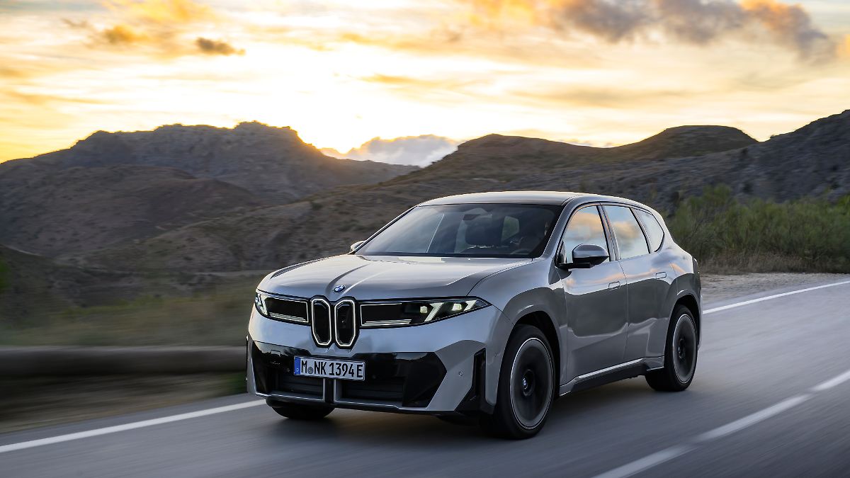 Ist-er-so-gut-wie-er-aussieht-BMW-iX3-muss-sich-beweisen-Testfahrt-mit-dem-Serienmodell