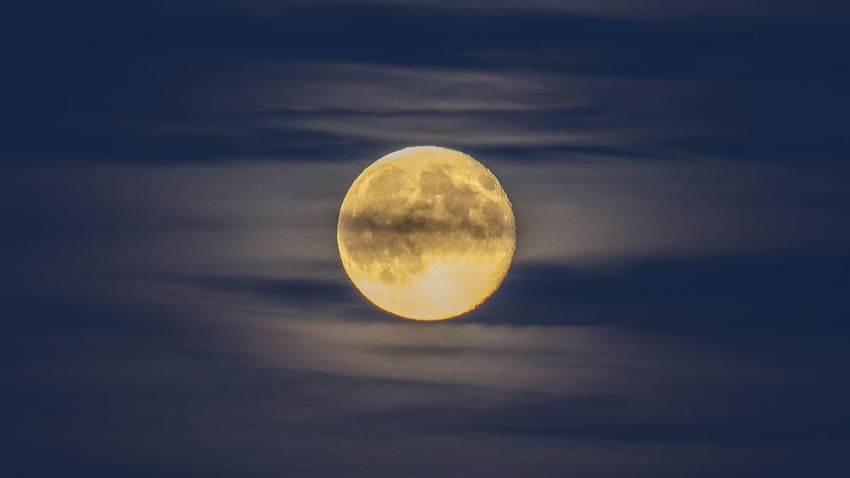 Einfluss-auf-Schlaf-und-Laune-Der-letzte-Supermond-des-Jahres-leuchtet