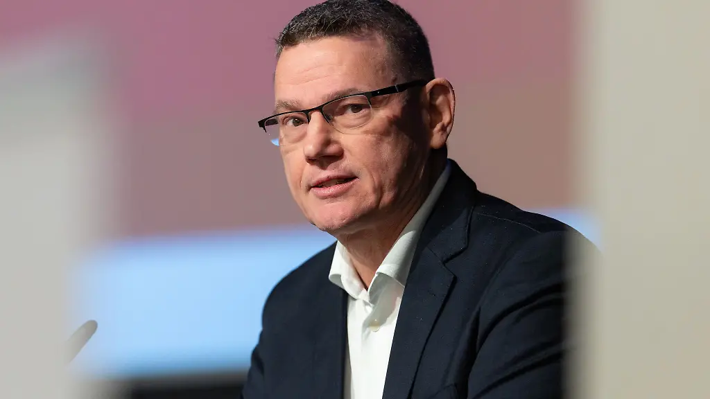 Ein-Millionaer-den-soziale-Gerechtigkeit-antreibt-Ralph-Suikat