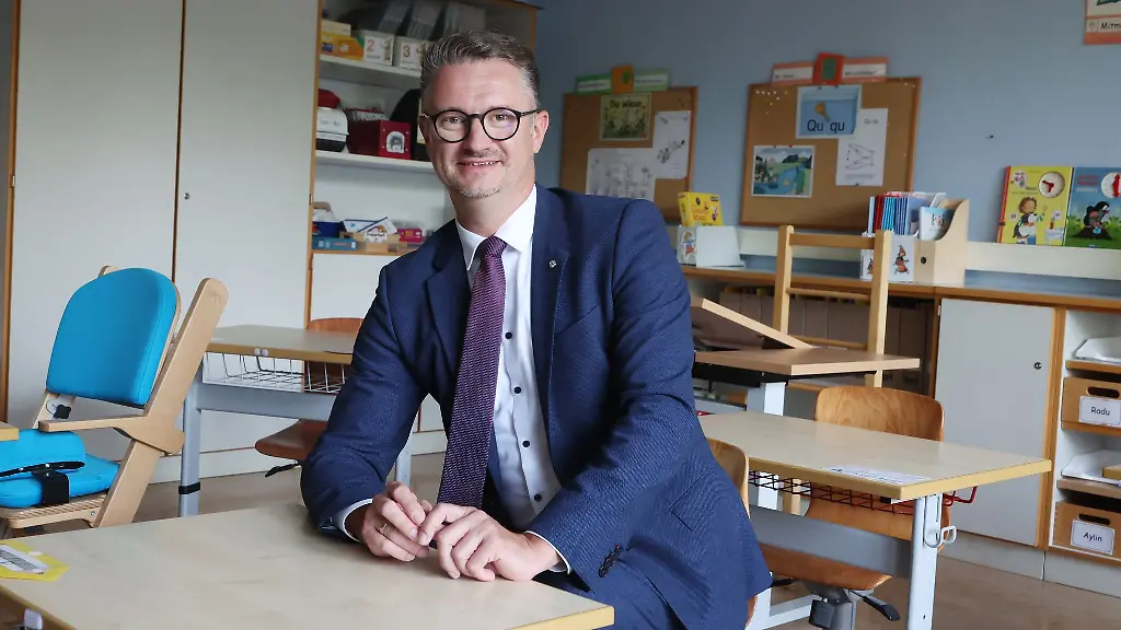 Die-Freien-Schulen-in-Thueringen-bekommen-mehr-Geld-zur-Freude-von-Bildungsminister-Christian-Tischner-CDU