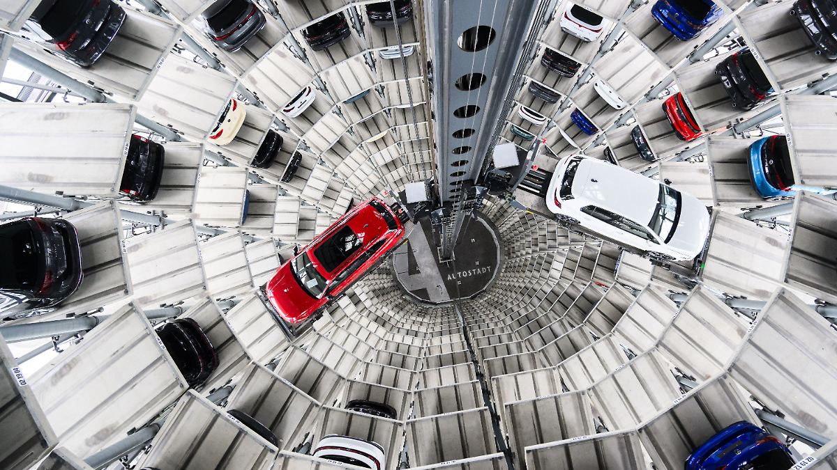 Zwischen-Krise-und-Turnaround-Was-uns-2025-ber-die-Zukunft-der-deutschen-Autobauer-verr-t