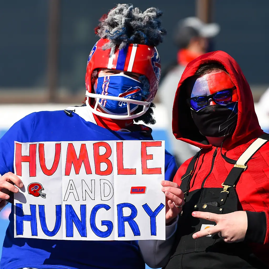 2021-01-15T090147Z-1132727951-MT1USATODAY15436054-RTRMADP-3-NFL-AFC-WILD-CARD-ROUND-INDIANAPOLIS-COLTS-AT-BUFFALO-BILLS