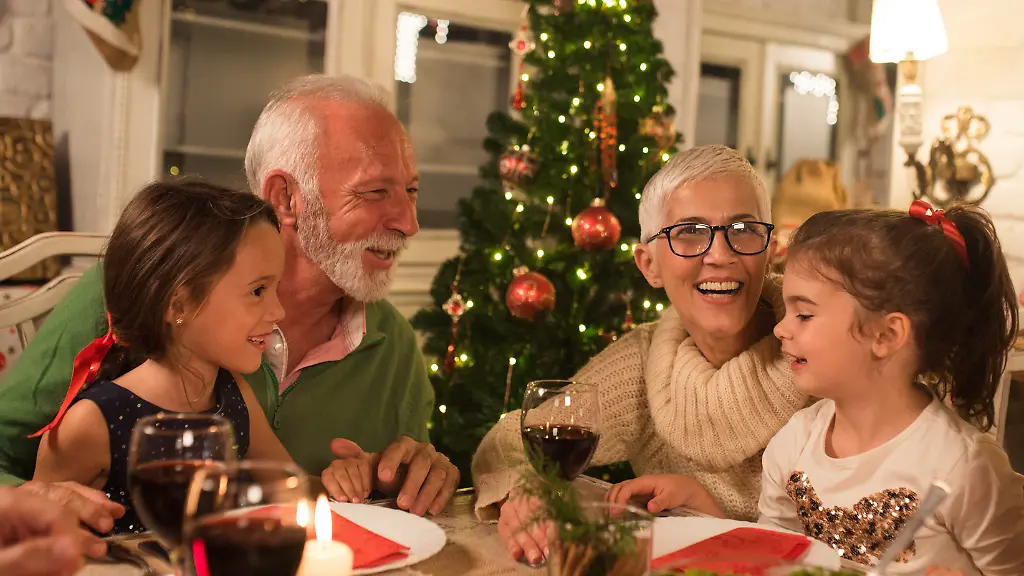 Ueber-welche-Weihnachtsgeschenke-freuen-sich-Oma-und-Opa