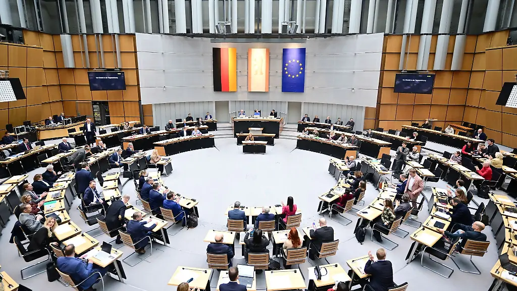 Das-Abgeordnetenhaus-ist-gegen-ein-Gesetz-das-Werbung-in-Berlin-erheblich-einschraenken-wuerde