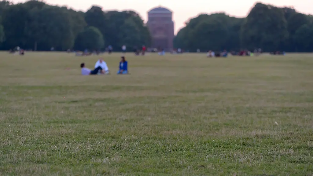 Im-Hamburger-Stadtpark-sollen-im-Oktober-zwei-jugendliche-einen-29-Jaehrigen-homophob-beleidigt-und-mit-Boellern-beworfen-haben