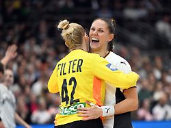 Medaillentraum lebt: DHB-Frauen demontieren Montenegro - und stürmen ins WM-Viertelfinale