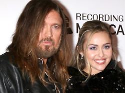 Überraschend väterliche Worte: Billy Ray Cyrus gratuliert Tochter Miley zur Verlobung