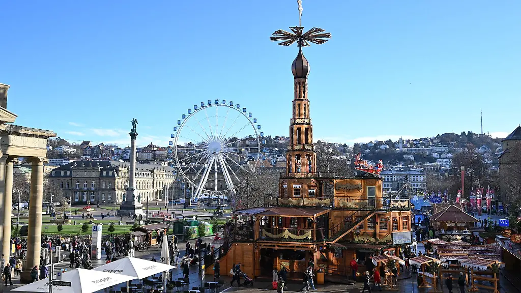 Am-Samstag-wird-es-in-Stuttgart-wegen-des-VfB-Spiels-und-des-Weihnachtsmarkts-voll