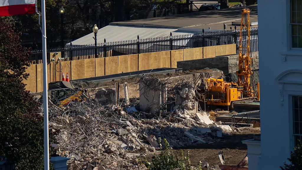 White-House-East-Wing-Now-Completed-Demolished-The-White-House-East-Wing-is-now-completely-demolished-in-Washington-D-C-United-States-on-October-23-2025-The-demolition-is-part-of-U-S-President-Donald-Trump-s-plan-to-build-a-new-ballroom-on-the-eastern-side-of-the-White-House-Washington-DC-United-States-PUBLICATIONxNOTxINxFRA-Copyright-xAndrewxLeydenx-originalFilename-leyden-whitehou251023-npW4t